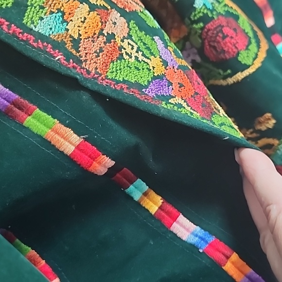 Antique Bedouin embroidered green velvet dress XXL - Picture 5 of 9